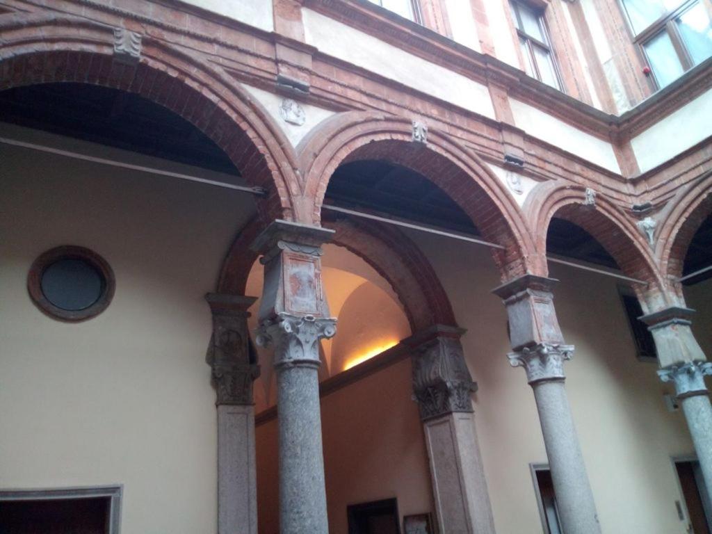 Lovely Apartment Piatti Duomo Milan Exterior photo