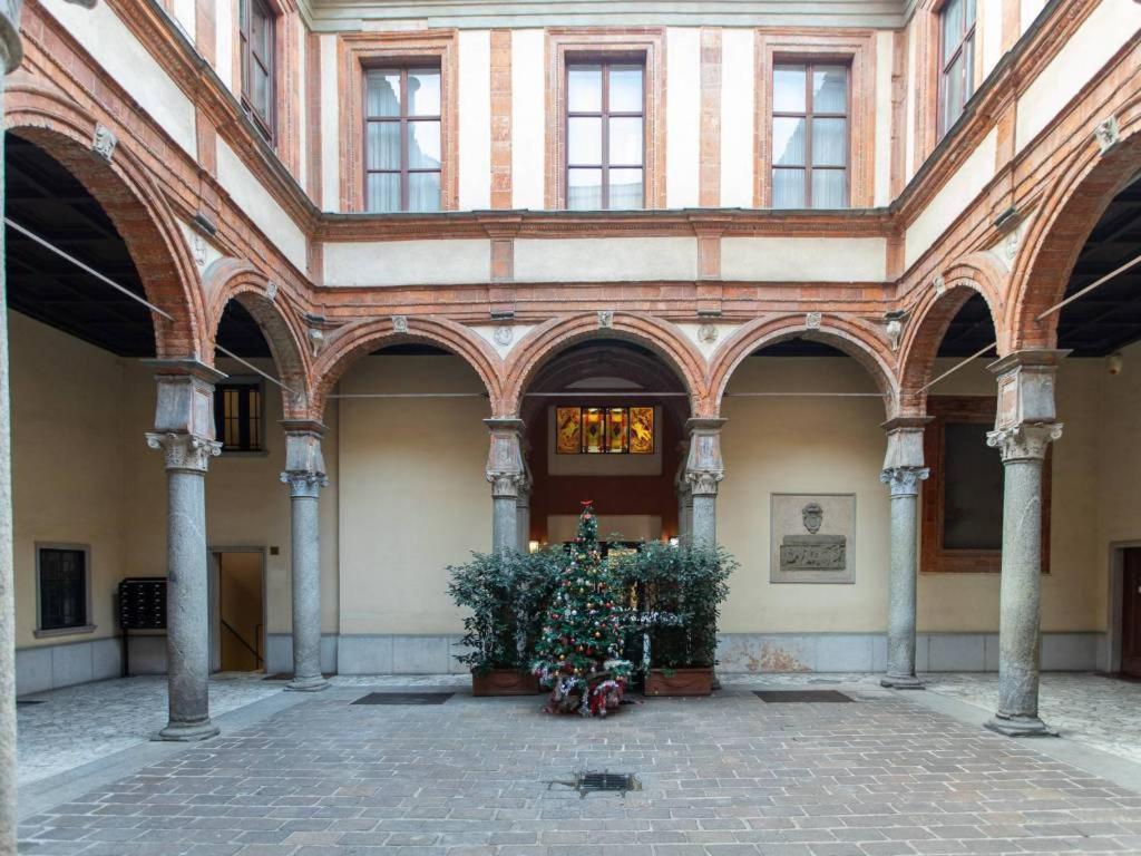 Lovely Apartment Piatti Duomo Milan Exterior photo