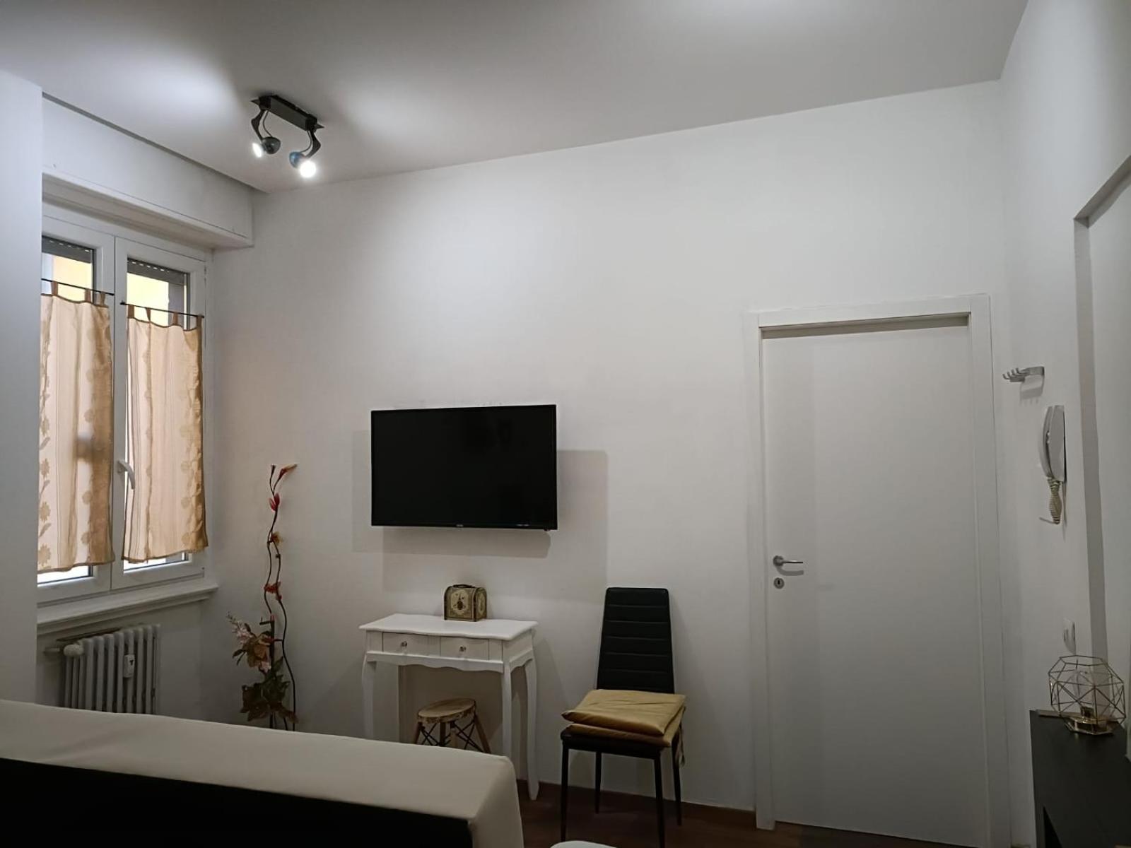 Lovely Apartment Piatti Duomo Milan Exterior photo